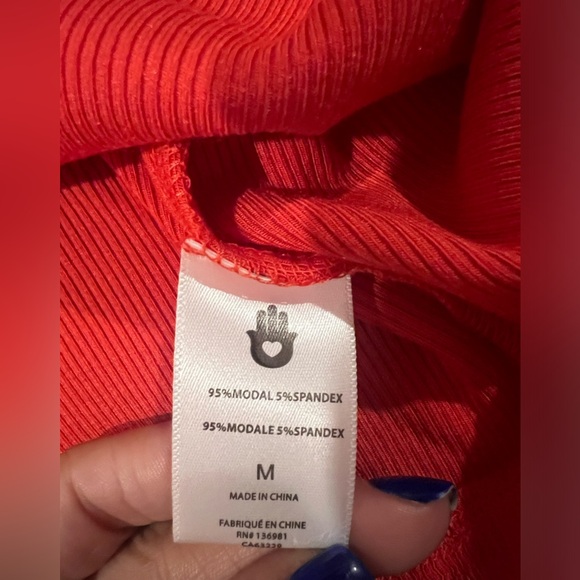 NWT spiritual gangster red cropped tank size small women's with built in bra - Picture 10 of 11